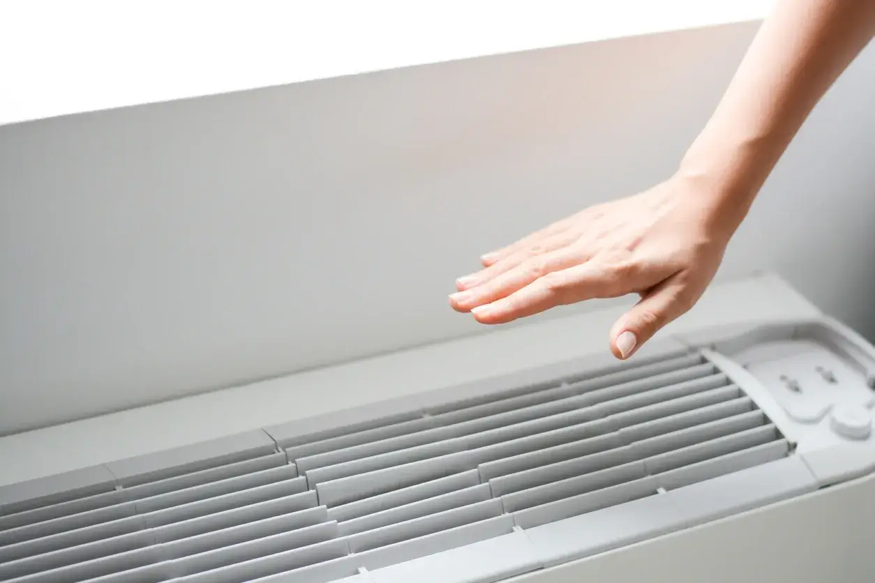 How HVAC Contractors Address Indoor Humidity Issues