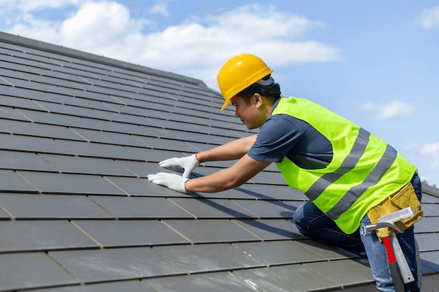 How Residential Roofing Professionals Keep Your Home Safe During the Roof Installation Process